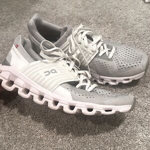 On Cloudswift 3 White/Grey. Women’s size 9
